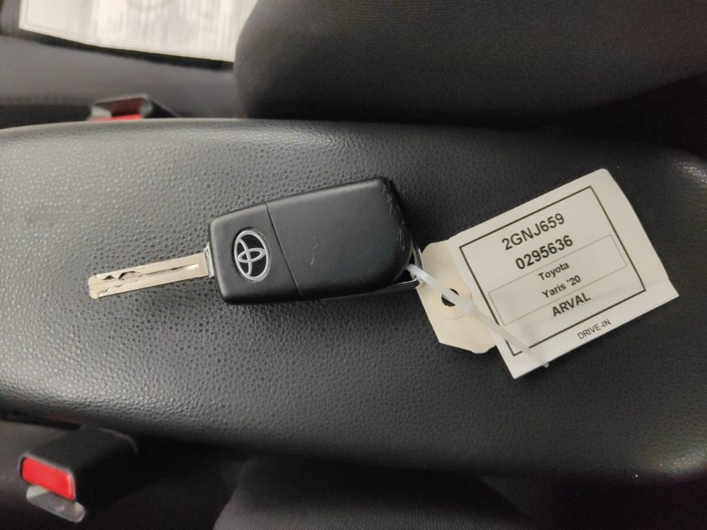 Toyota Yaris-xp21 1.5 VVT-I HYBRID 85KW DYNAMIC E-CVT 5D, 2025