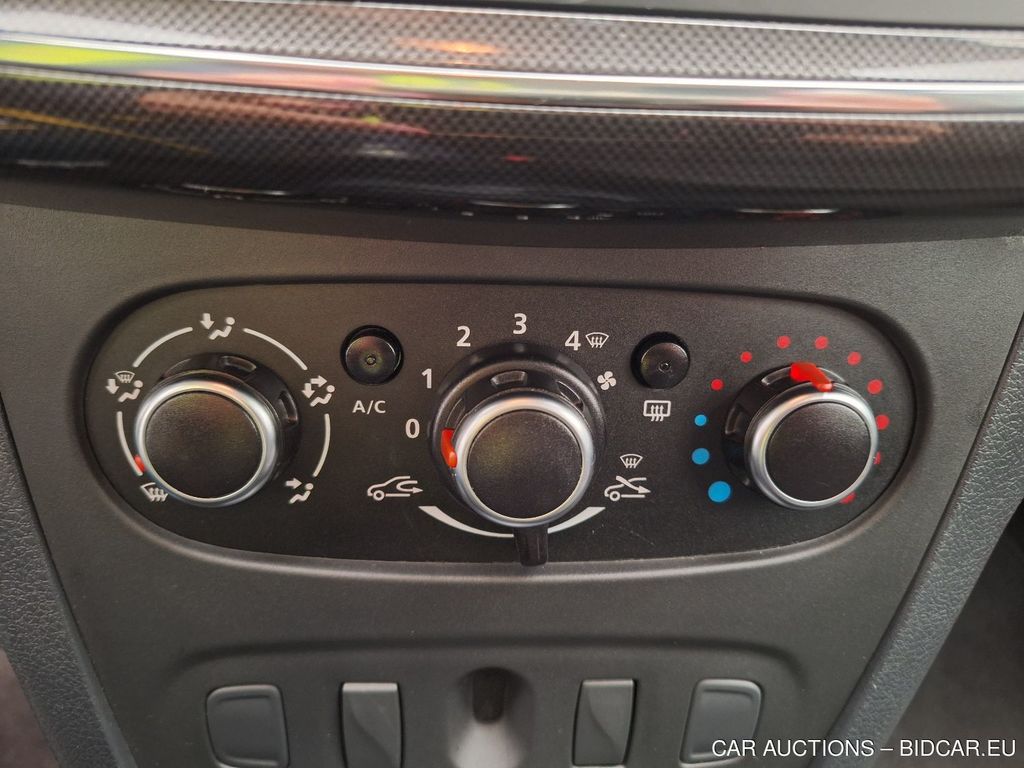 Dacia Sandero 13. DACIA SANDERO 1.0 SCE 75 LAURÉATE 5D, 2019