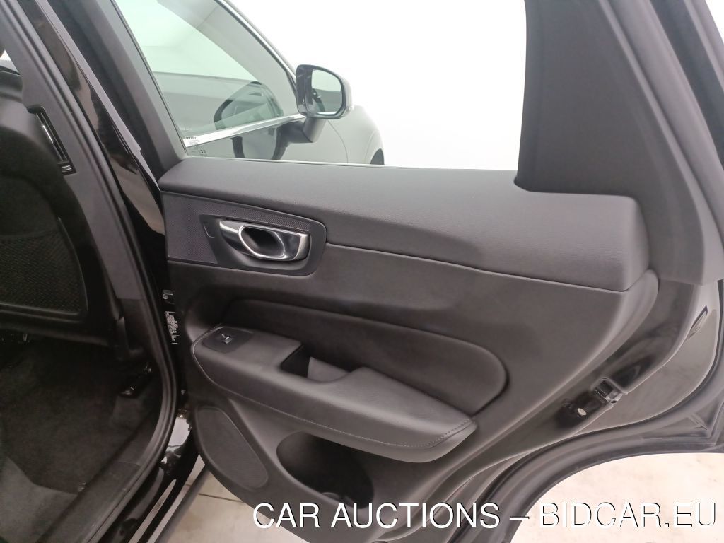 Volvo Xc60 D4 120KW GEARTRONIC MOMENTUM PRO 5D, 2020