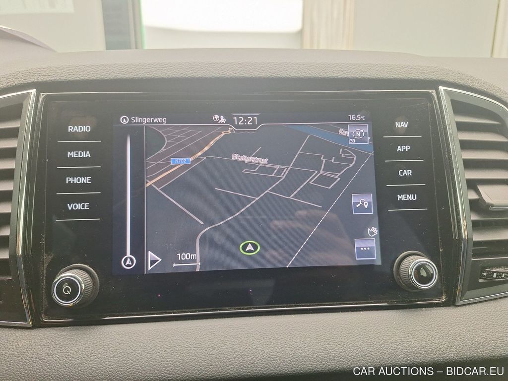Skoda Karoq-nu 17. SKODA KAROQ 1.5 TSI 110KW DSG7 AMBITION 5D, 2020
