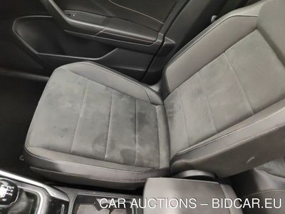 Volkswagen T-roc-d11 1.0 TSI STYLE BUSINESS 5D, 2022