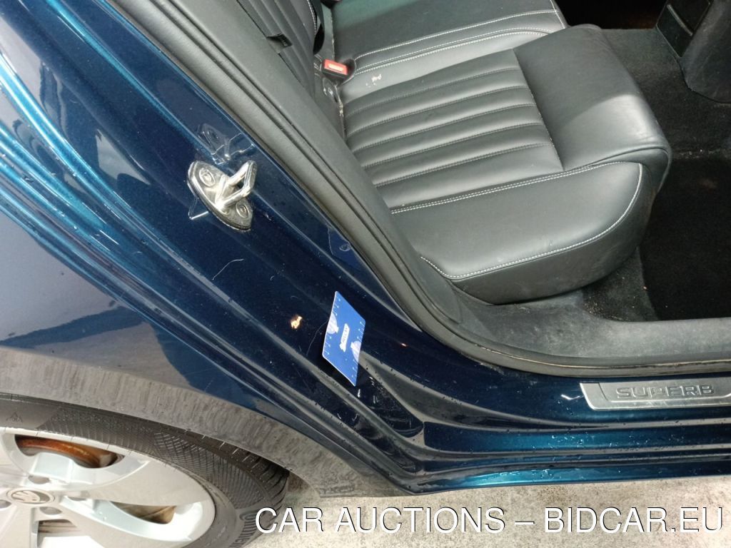 Skoda Superbcombi-3v5 COMBI 1.4 TSI IV 160KW DSG6 STYLE 5D, 2020