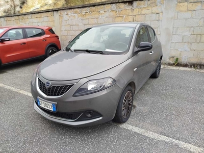 Lancia Ypsilon 1.0 FireFly 70cv Hybrid Platino, 2024