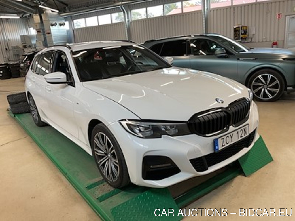 BMW Series 3 330e Touring M Sport Shadow Line HiFi