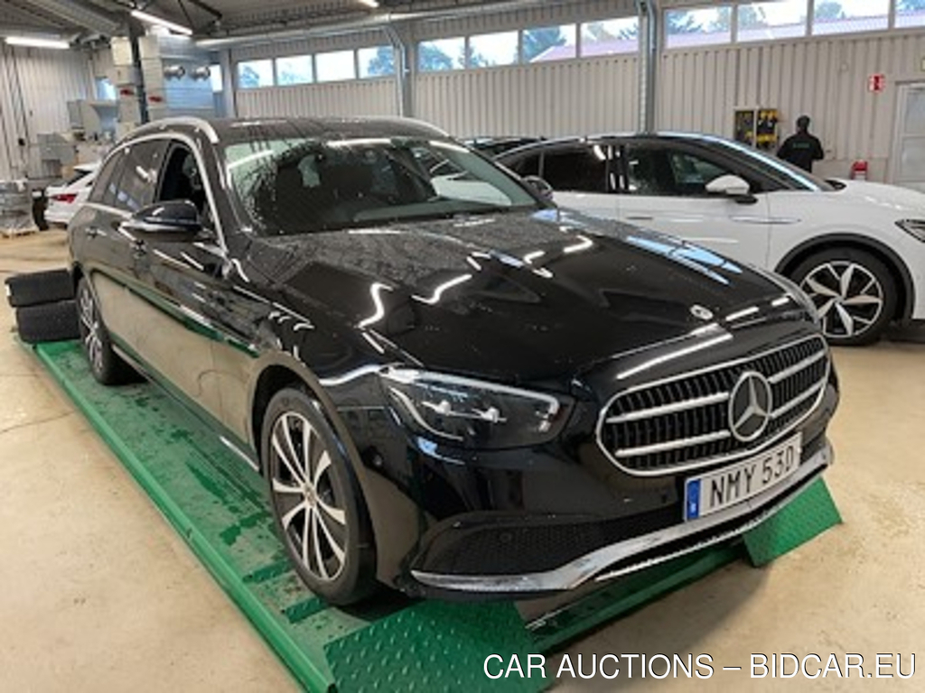 Mercedes-Benz E-Class 300 de T Avantgarde 4MATIC
