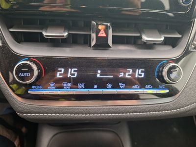 Toyota Corolla-e21 19. TOYOTA COROLLA 1.8 HYBRID DYNAMIC E-CVT 5D, 2021