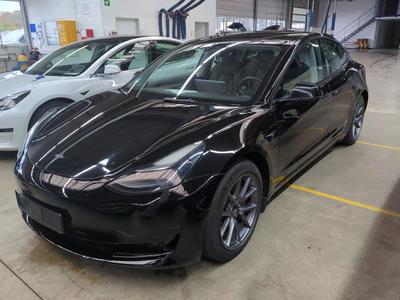 Tesla Model 3 STANDARD REICHWEITE PLUS HINTERRADANTRIEB, 2021