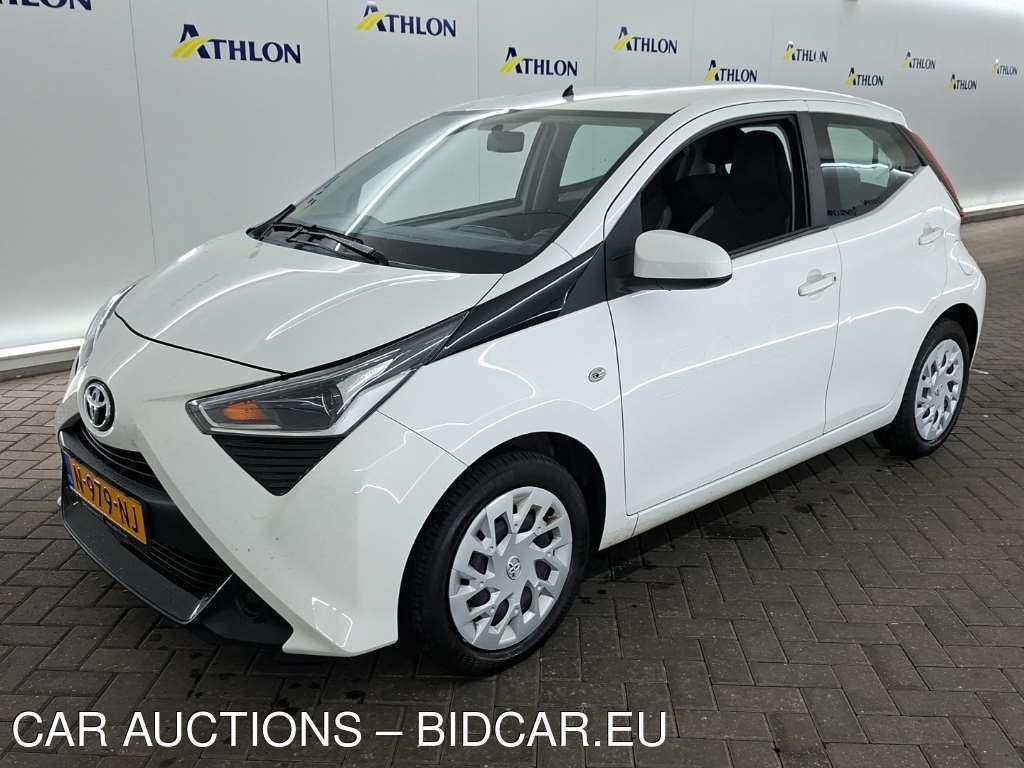 Toyota Aygo 1.0 VVT-I X-PLAY 5D 53KW, 2022