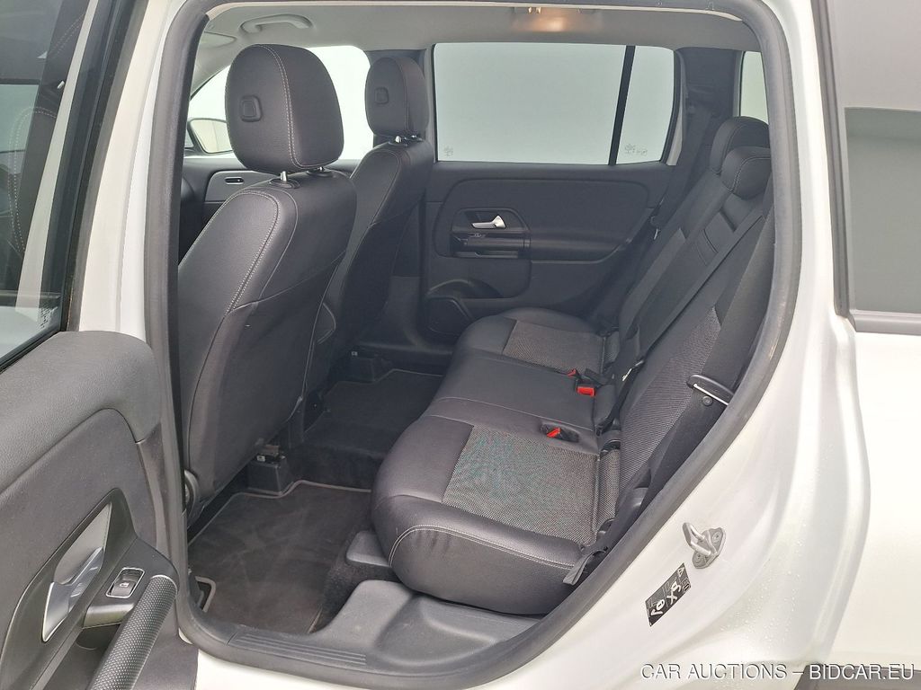 Mercedes Glb-klasse-bm24 19. MERCEDES-BENZ GLB GLB 200 D BUSINESS SOLUTION 5D, 2021