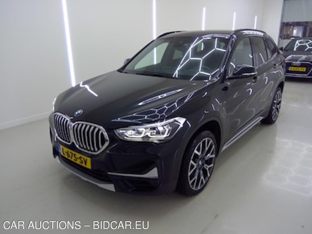 BMW X1 sDrive20iA Orange Edition 5d