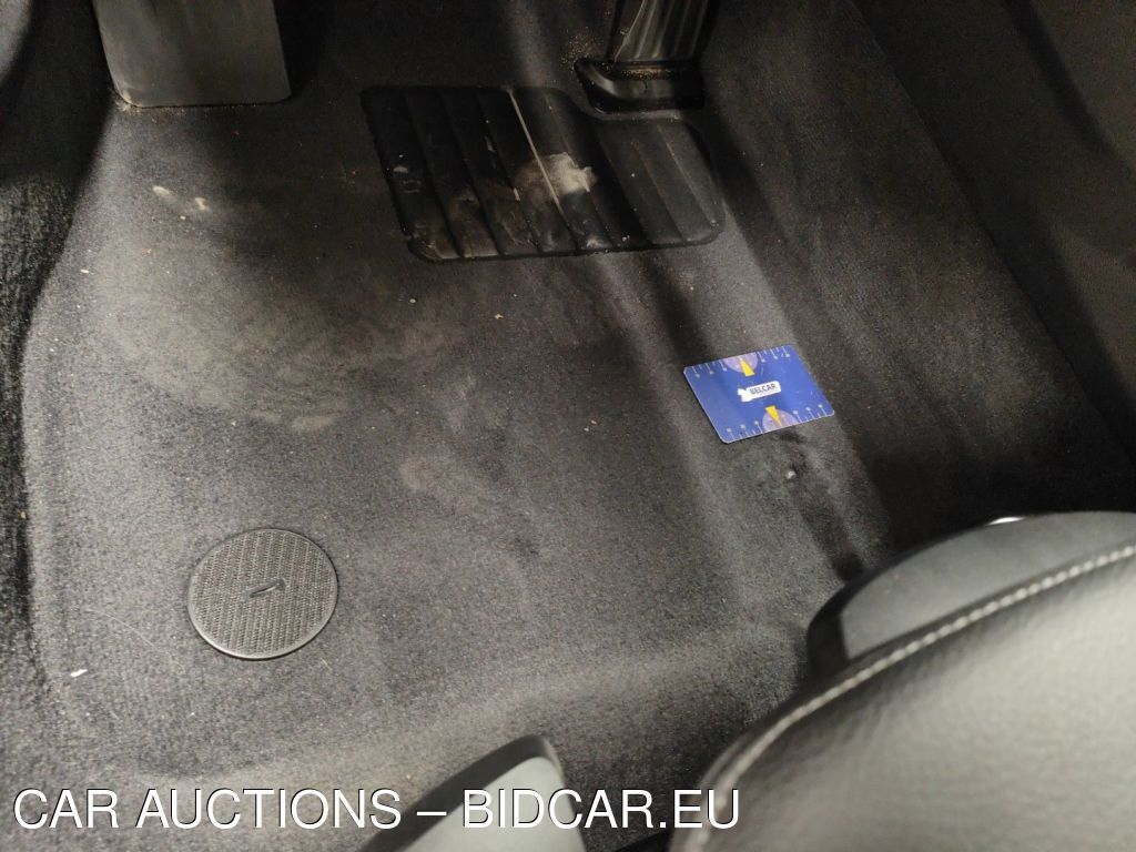 BMW Serie1-f40 REEKS HATCH 116DA (85 KW) 5D, 2022