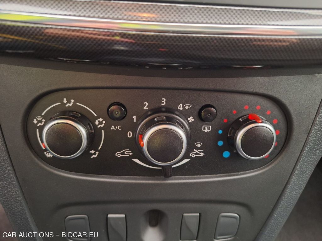 Dacia Sandero 13. DACIA SANDERO 1.0 SCE 75 LAURÉATE 5D, 2019