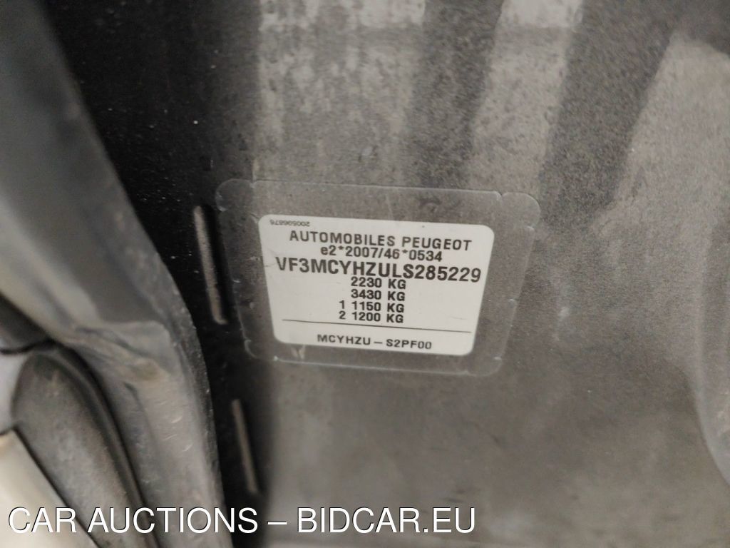 Peugeot 5008 1.5 BLUEHDI 96KW S&S EAT8 ALLURE 5D, 2021