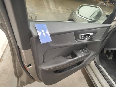 Volvo V60kombi D3 MOMENTUM PRO 5D, 2020