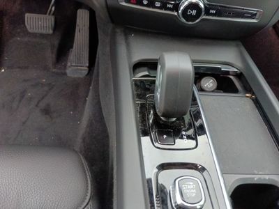 Volvo V60kombi B3 CORE DCT 5D, 2023
