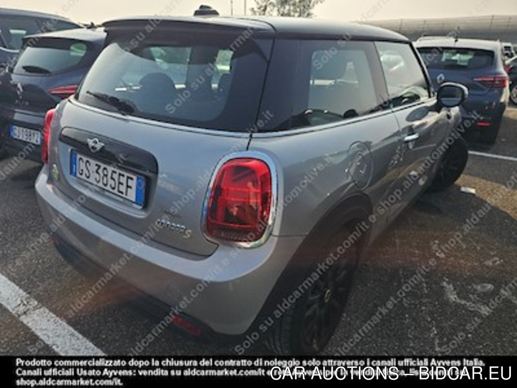 MINI cooper SE essential -