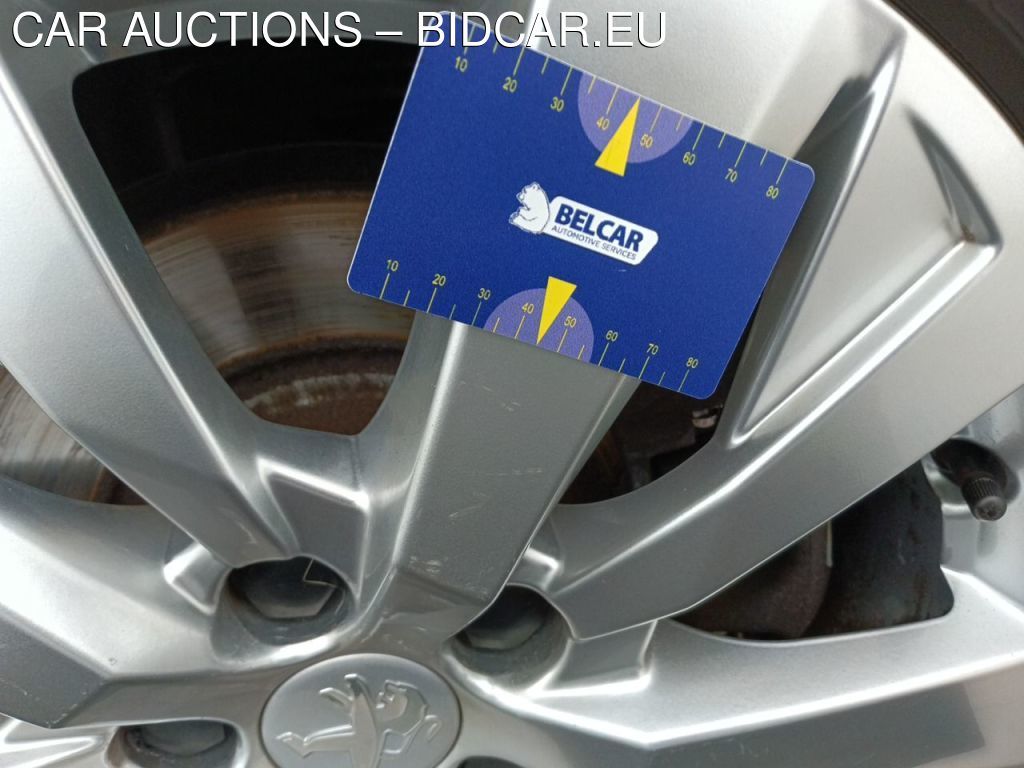 Peugeot 5008 1.5 BLUEHDI 96KW S&S EAT8 ACTIVE PACK 5D, 2021