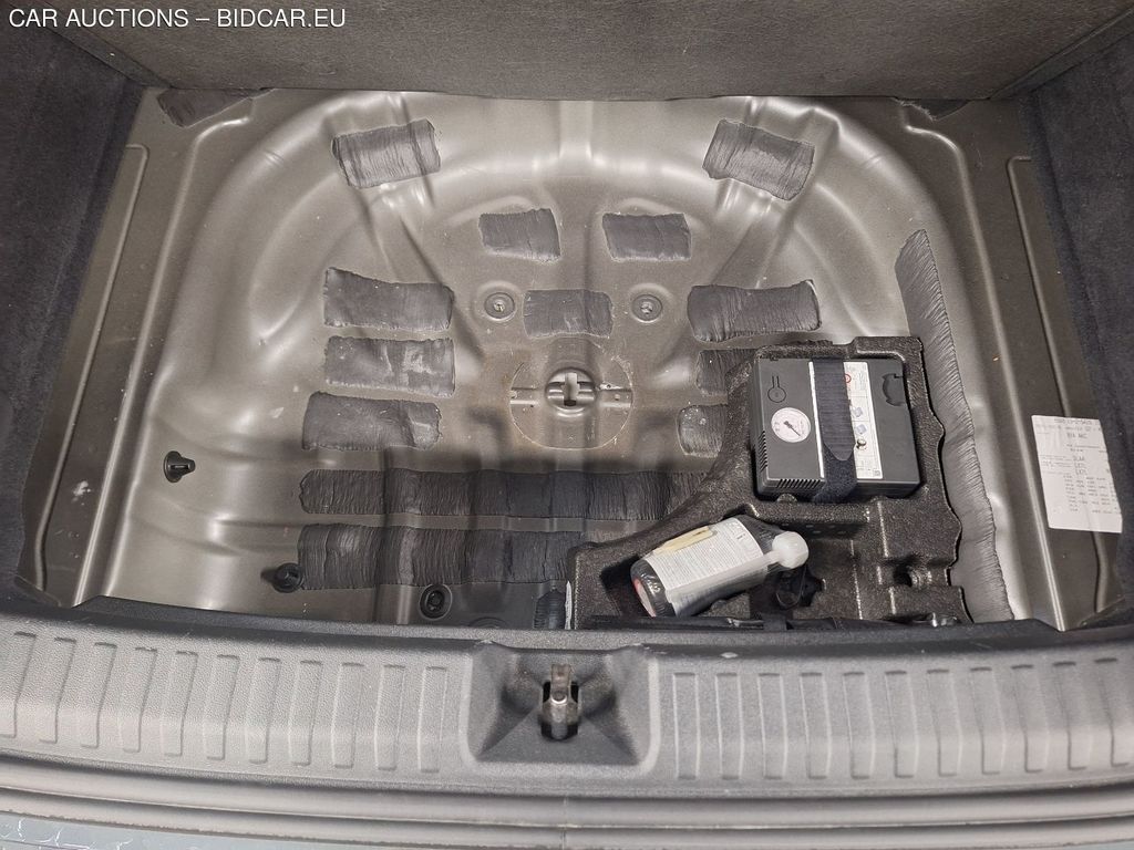 Audi A3sportback-8ya SB 20. AUDI A3 SPORTBACK 1.0 30 TFSI 81KW 5D, 2021