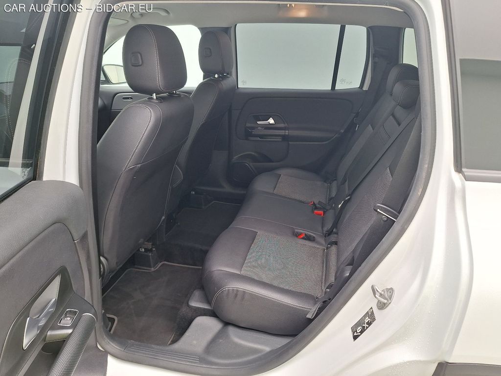 Mercedes Glb-klasse-bm24 19. MERCEDES-BENZ GLB GLB 200 D BUSINESS SOLUTION 5D, 2021
