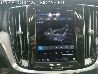 Volvo V60kombi B3 CORE DCT 5D, 2023