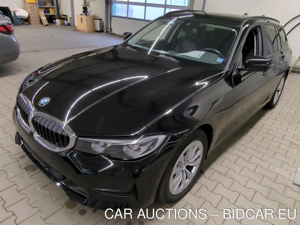 BMW 318D TOURING Advantage, 2022