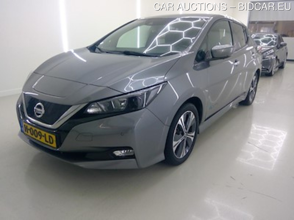 Nissan Leaf 40kWh 5d N-Connecta
