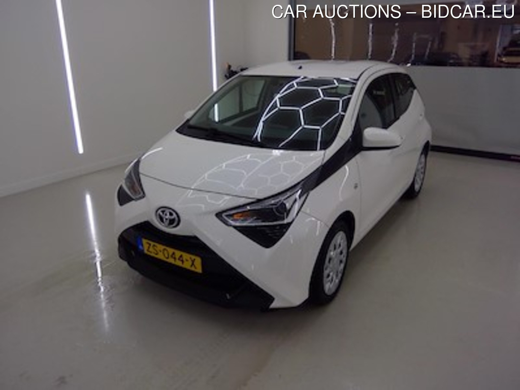 Toyota Aygo 1.0 VVT-i ActieAuto 5d x-play HEMA
