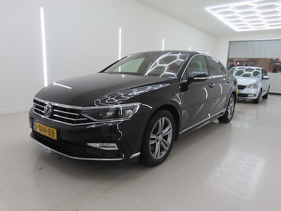 Volkswagen PASSAT 1.5 TSI 7-DSG Elegance Business R 4d