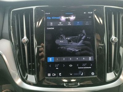 Volvo V60kombi B3 CORE DCT 5D, 2023