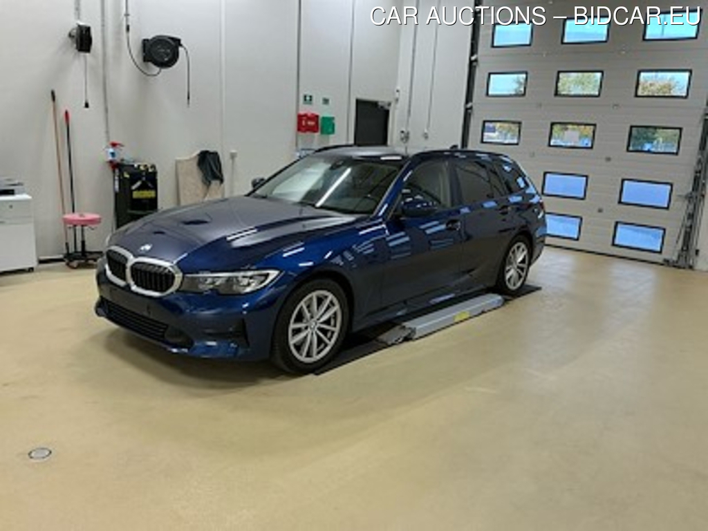 BMW 3 serie 2.0 320D CONNECTED TOURING AUTO stationcar FA!,