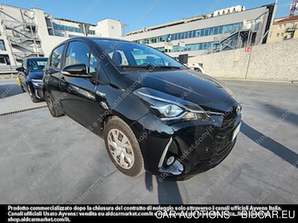 Toyota yaris 1.5 hybrid active hatchback -