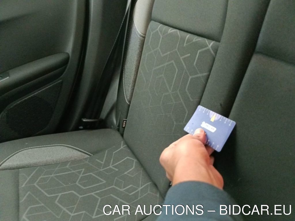 Peugeot 2008 1.5 BLUEHDI 75KW S&S ACTIVE 5D, 2019