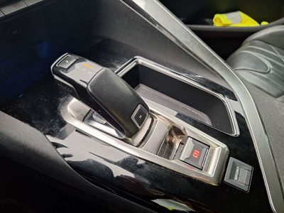 Peugeot 5008 16. PEUGEOT 5008 1.5 BLUEHDI 96KW S&S EAT8 ALLURE 5D, 2020