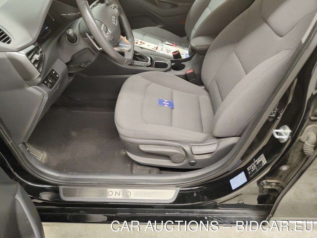 Hyundai Ioniq 1.6 GDI ISG DCT HYBRIDE FEEL 5D, 2021