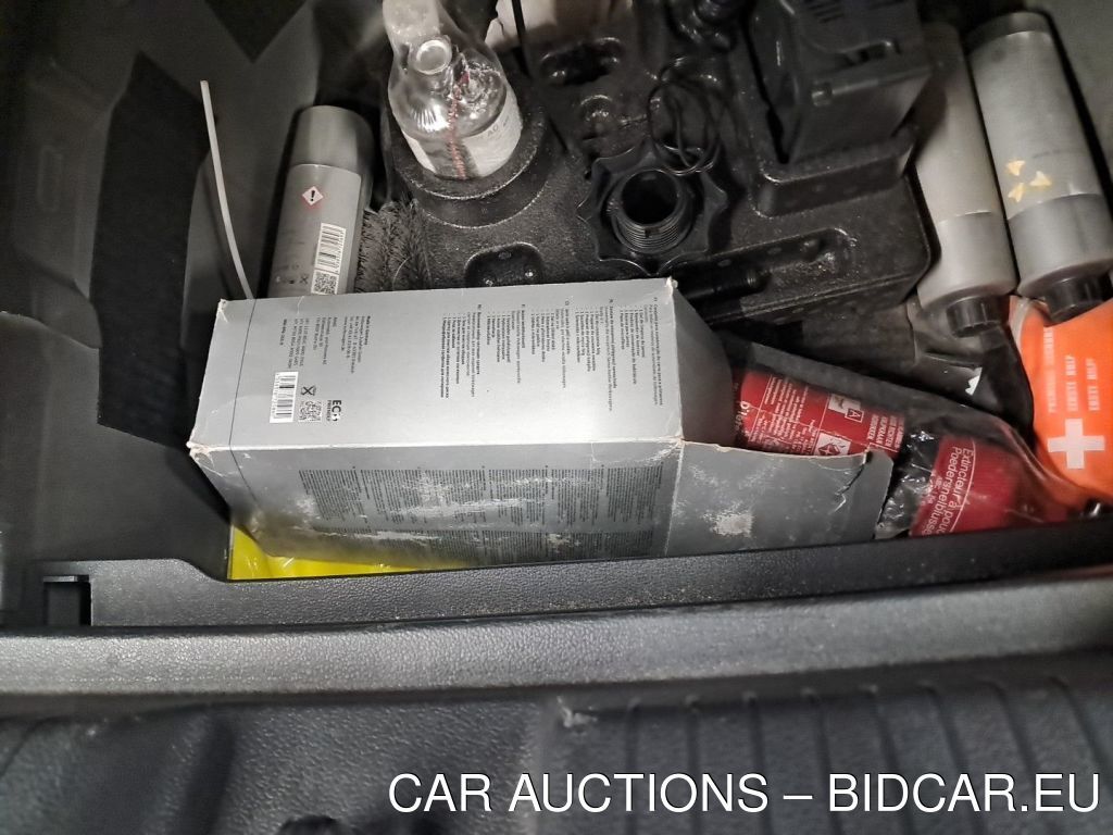 Volkswagen Polo 1.0 TSI COMFORTLINE DSG 5D, 2021