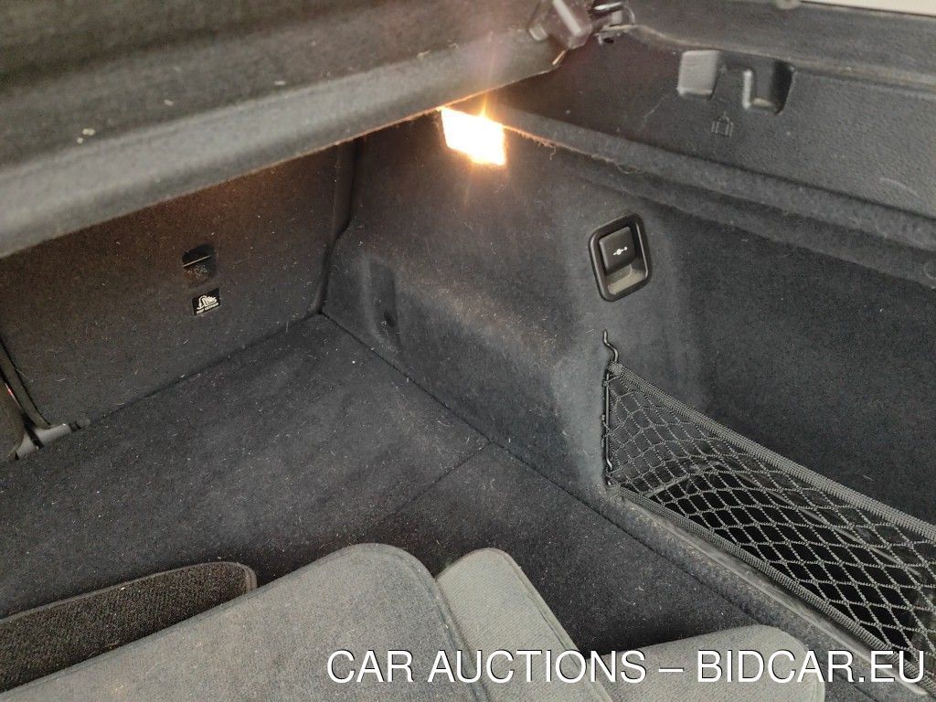 BMW X1f48 SDRIVE18DA (100 KW) 5D, 2020