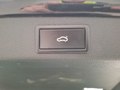 Skoda Superbcombi-3v5 COMBI FL19. SKODA SUPERB COMBI 2.0 CRTDI 147KW DSG7 STYLE 5D, 2020