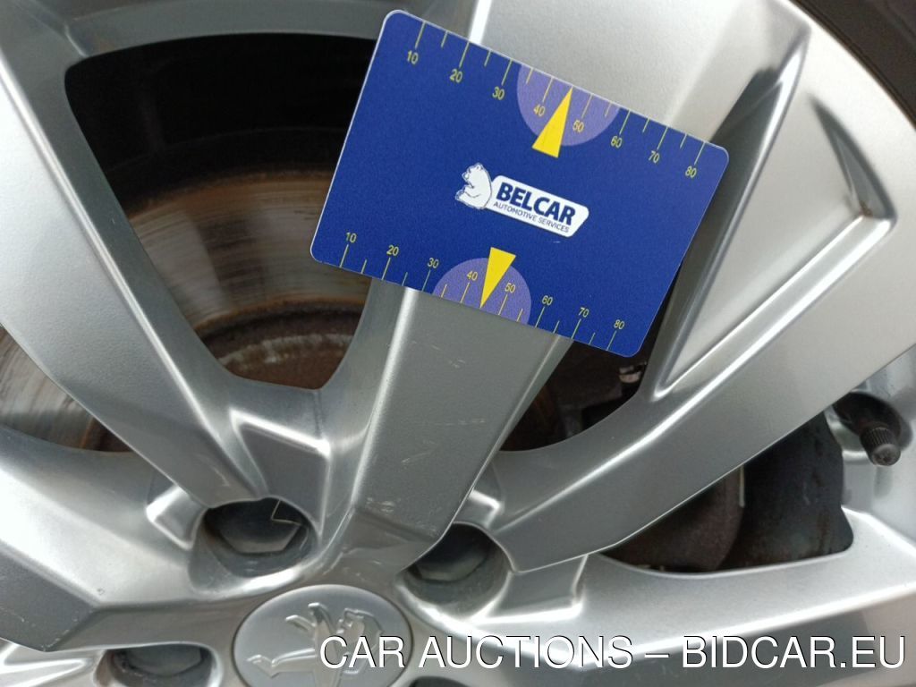 Peugeot 5008 1.5 BLUEHDI 96KW S&S EAT8 ACTIVE PACK 5D, 2021