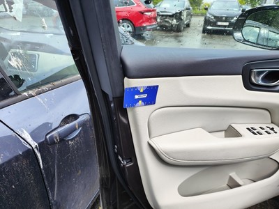 Volvo Xc60 B4 P INSCRIPTION AUT. 5D !! DAMAGED CAR !! VERKOCHT MET ENKEL DEEL II IB !!!!!!!!!!, 2022