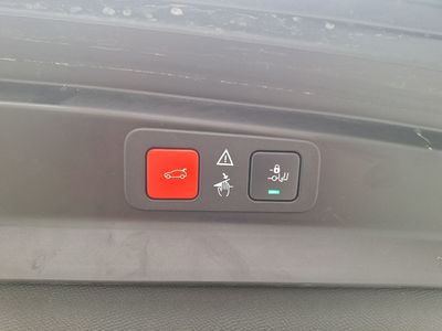 Peugeot 5008 FL20. PEUGEOT 5008 1.5 BLUEHDI 96KW S&S EAT8 GT PACK 5D, 2021