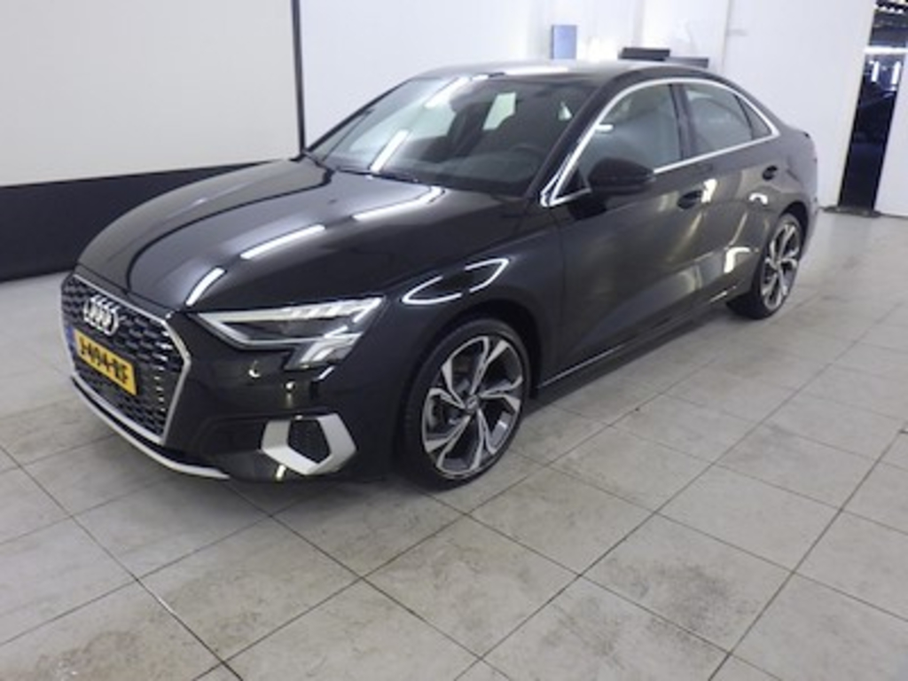 Audi A3 limousine 35 TFSI S tronic Business edition 4d