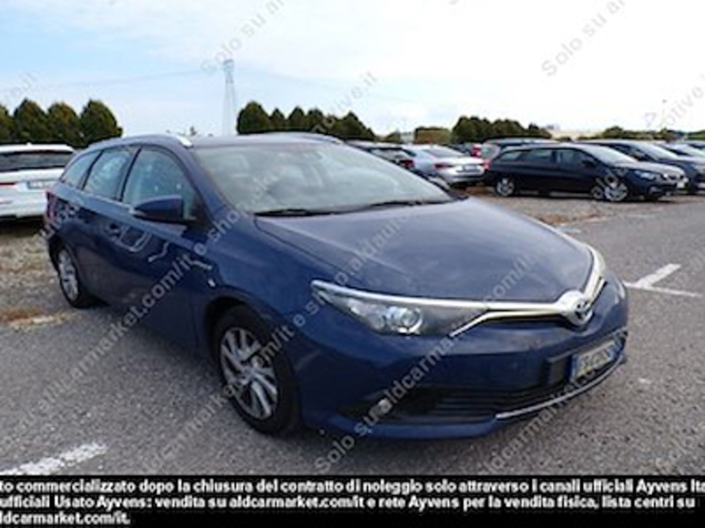 Toyota auris touring sports hybrid business -