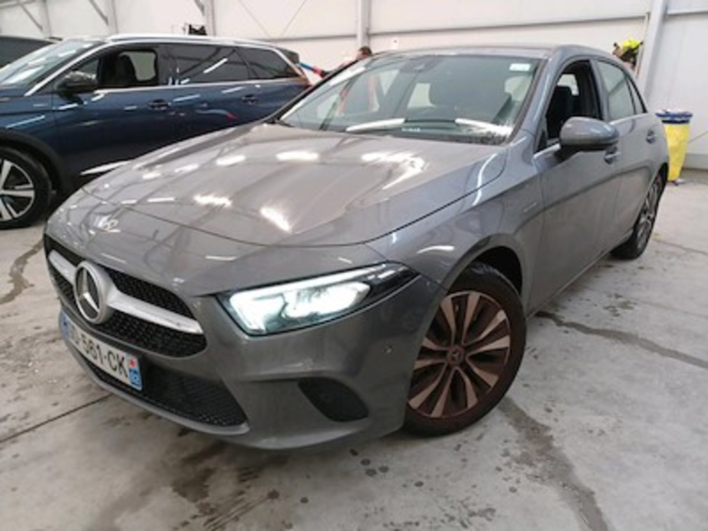 Mercedes-Benz Classe A Classe A 250 e 160+102ch Business Line 8G-DCT