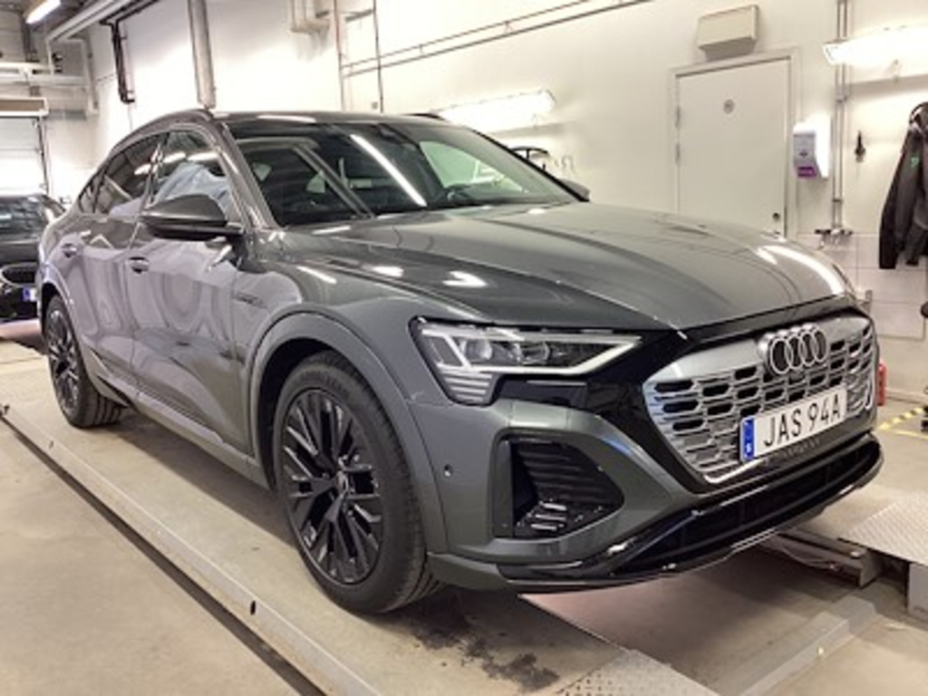 Audi Q8 sportback e-tron portback 55 e-tron quattro S-Line Selection Pano Drag