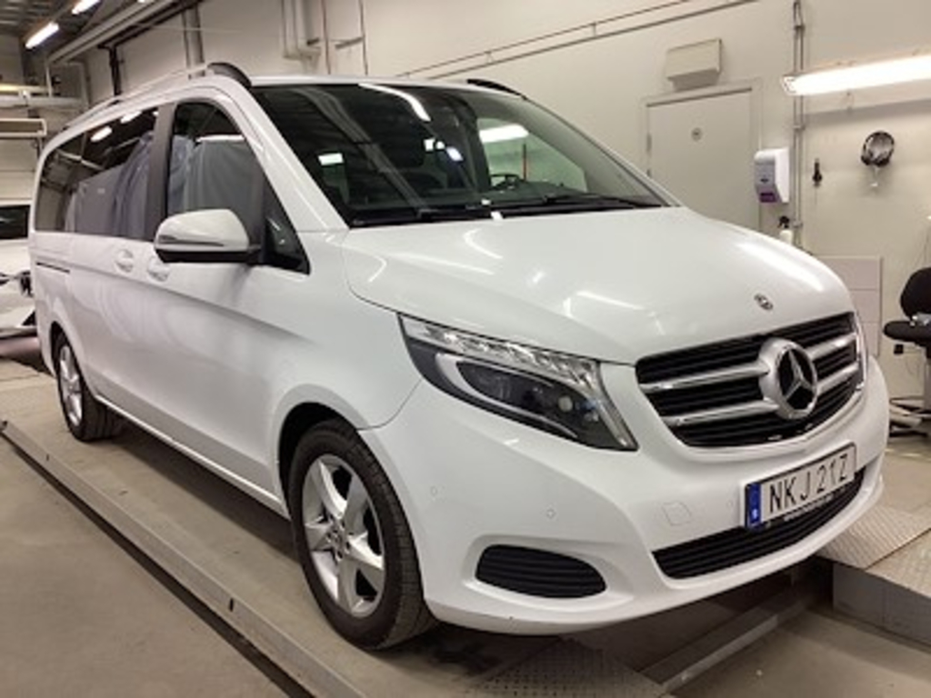 Mercedes-Benz V-Klass 220d 3.1t L2 7-sits Drag