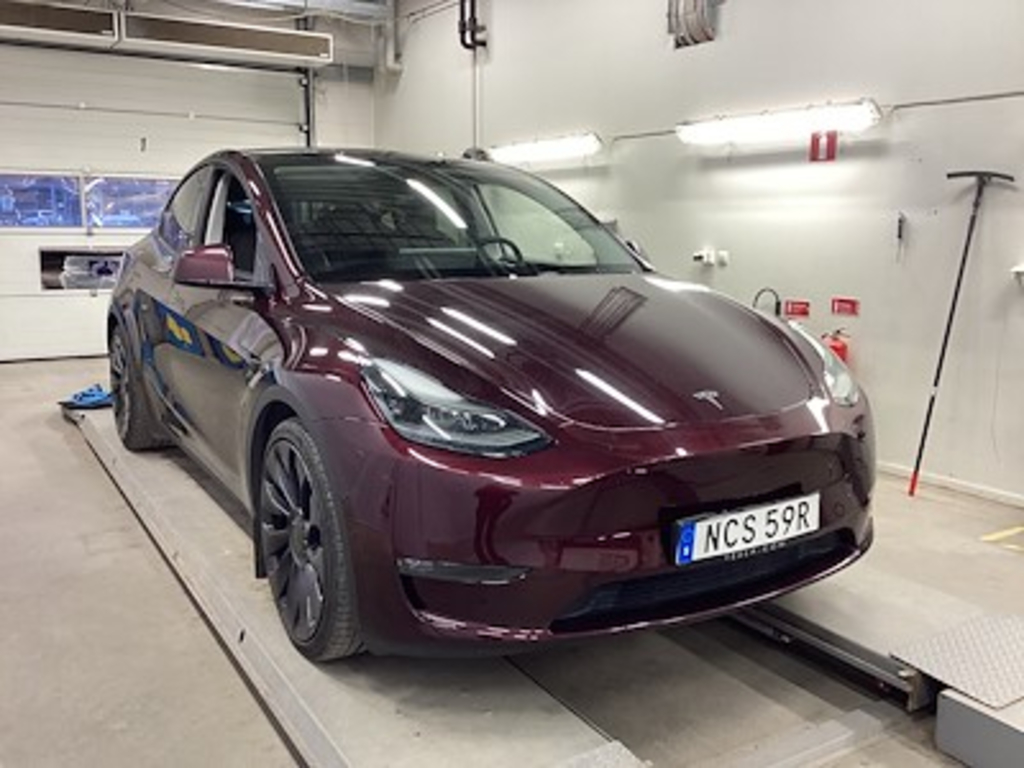 Tesla Model Y Performance AWD