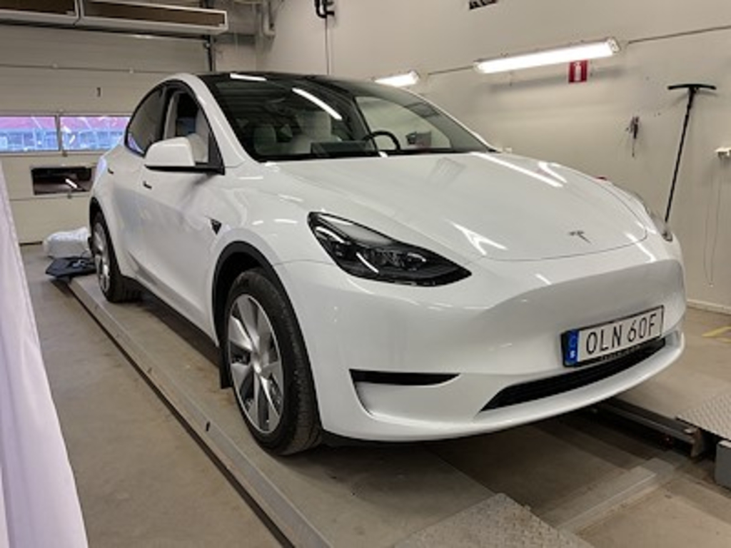 Tesla Model Y Standard Range