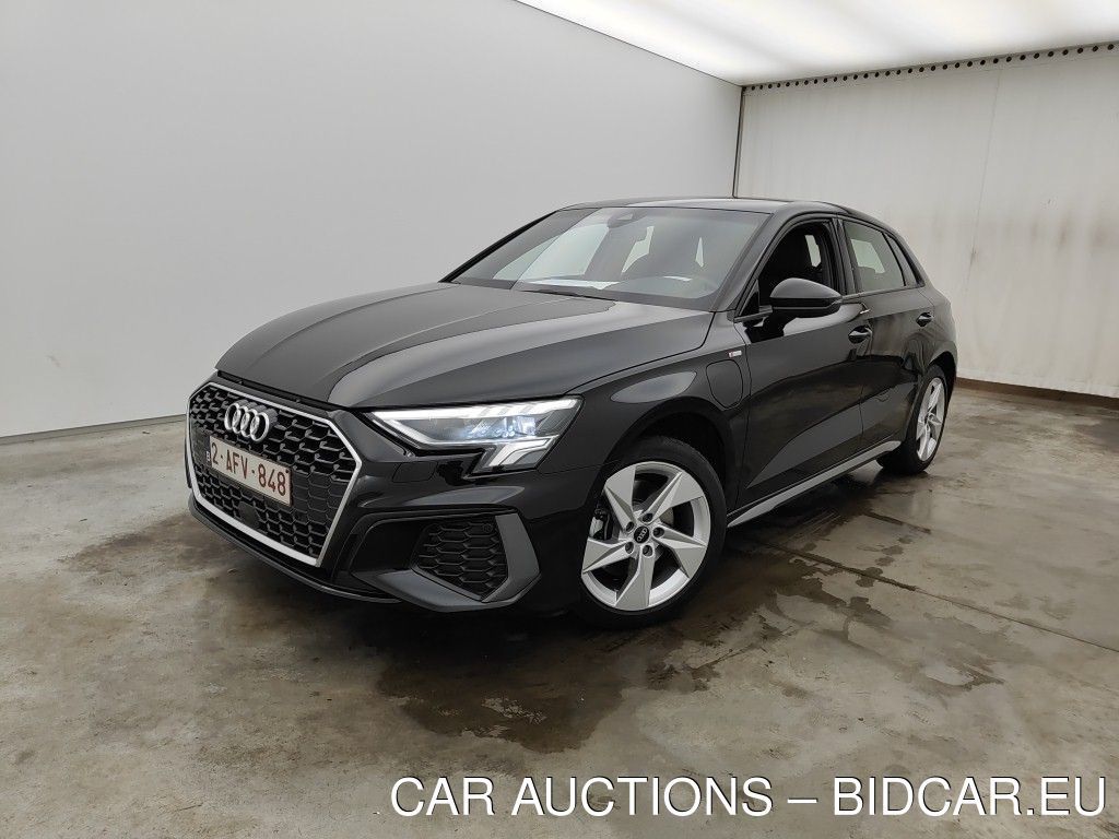 Audi A3sportback-8ya SPORTBACK 1.4 40 TFSI E S LINE 5D, 2021