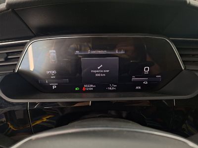 Audi E-tron-gen 19 BEV. AUDI E-TRON 55 QUATTRO S-LINE 5D, 2021