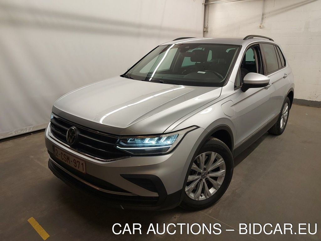 Volkswagen Tiguan-ax1 1.4 EHYBRID DSG LIFE 5D, 2022